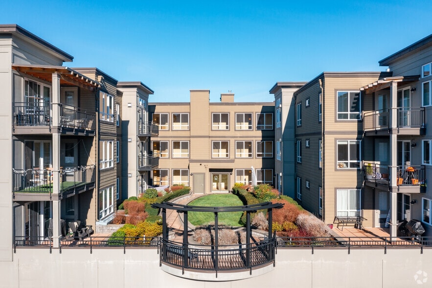 More Photos Of 1886 25th Ave NE, Issaquah Apartments For Sale