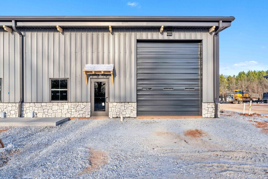 More Photos Of 3828 101 hwy, Greer Industrial For Lease