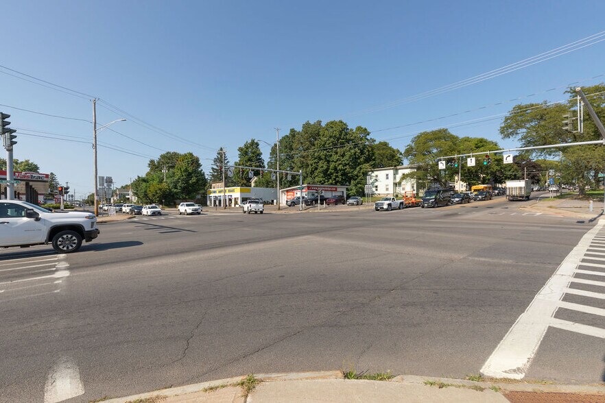 More Photos Of 203 E Broadway, Fulton Storefront Retail Office For Sale