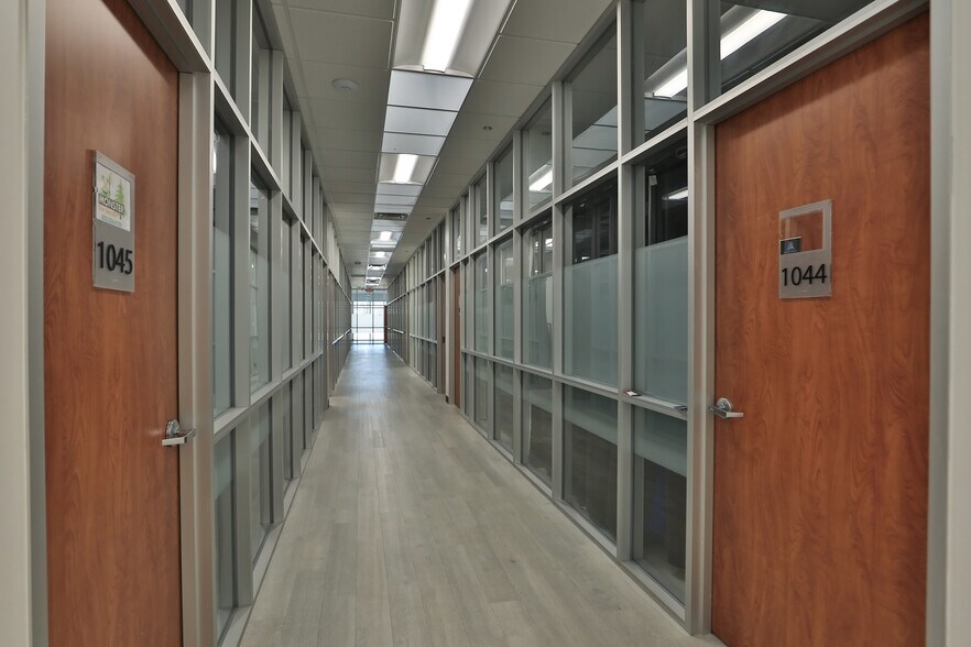 More Photos Of 7075 FM 1960 Rd W, Houston Warehouse For Sale