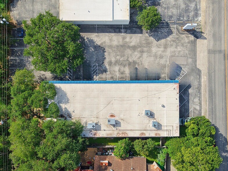 More Photos Of 11719-11725 Whisper Valley St, San Antonio Office For Lease