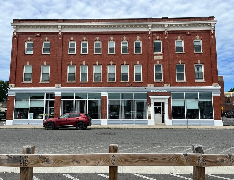 More Photos Of 42 Summer St, Pittsfield Medical For Sale