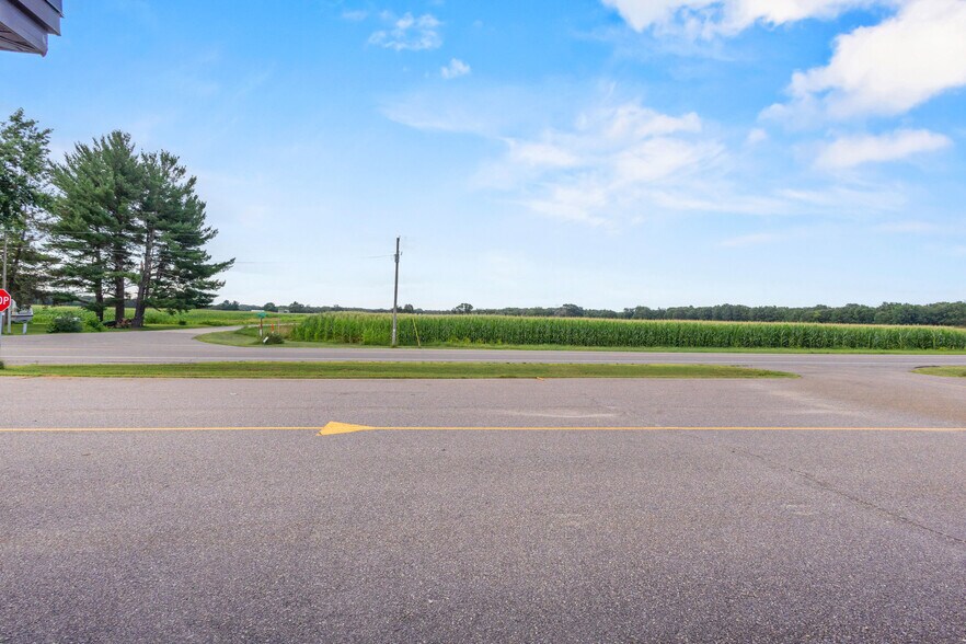 More Photos Of W11195 WI-127, Portage Schools For Sale