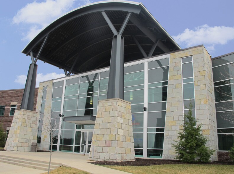 More Photos Of 2601 Stout Heritage Pky, Plainfield Office For Lease