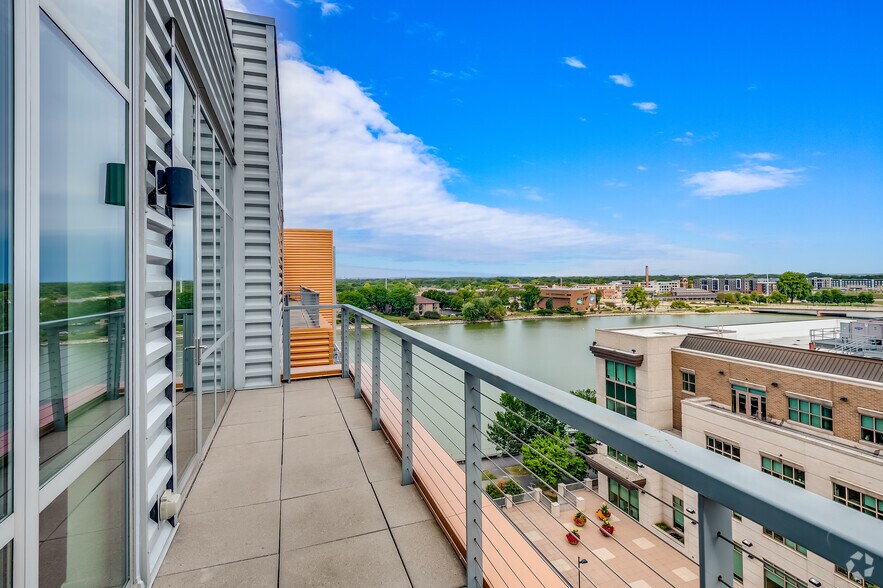 More Photos Of 115 E Walnut St, Green Bay Apartments For Lease