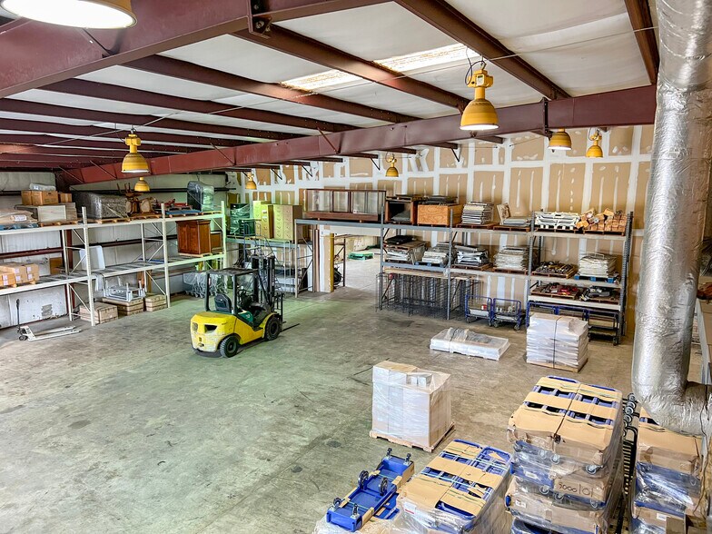 More Photos Of 5910 Fairbanks N. Houston Rd, Houston Warehouse For Lease