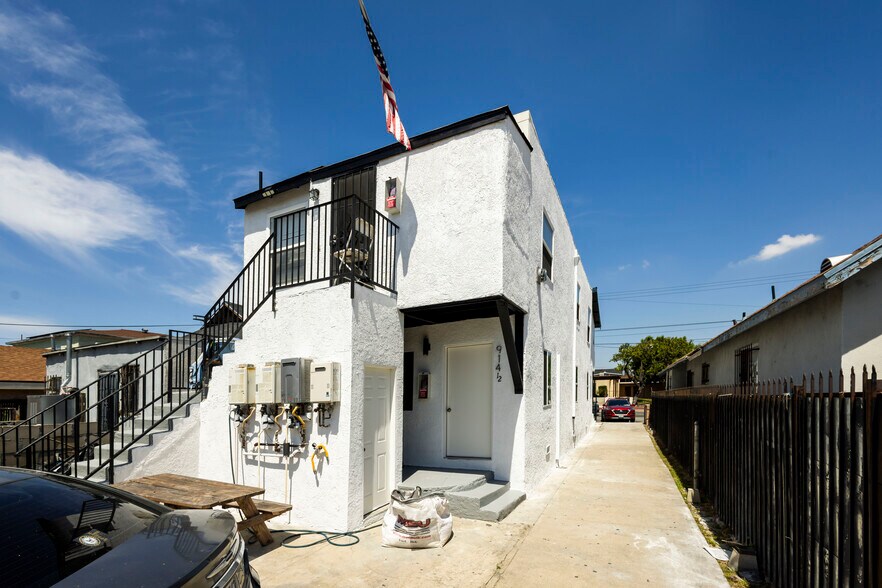 More Photos Of 914 E Martin Luther King Jr Blvd, Los Angeles Apartments For Sale
