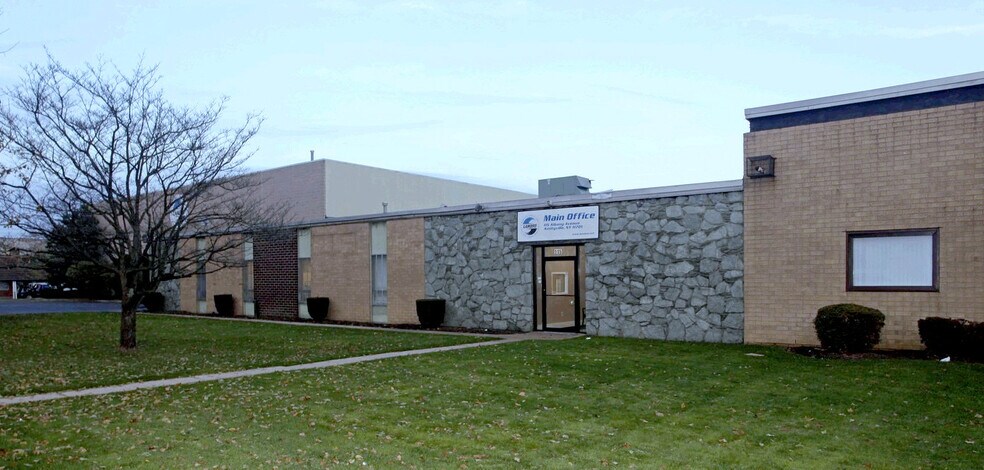 Primary Photo Of 115 Albany Ave, Amityville Warehouse For Lease