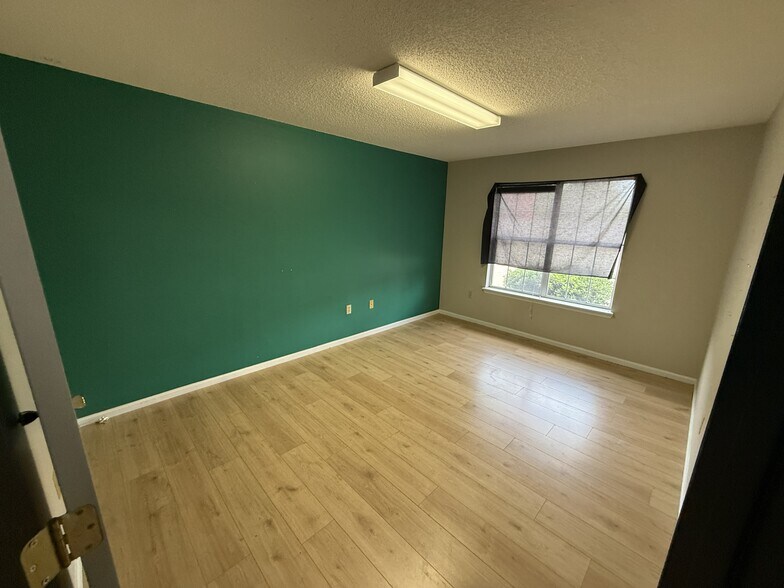 More Photos Of 1205 Baytree Rd, Valdosta Medical For Lease