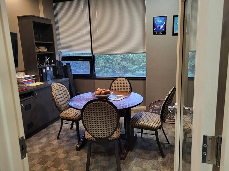 More Photos Of 1 Crosfield Ave, West Nyack Office For Lease