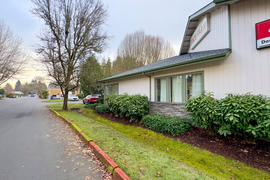 More Photos Of 4631 Whitman Ln SE, Lacey Medical For Lease