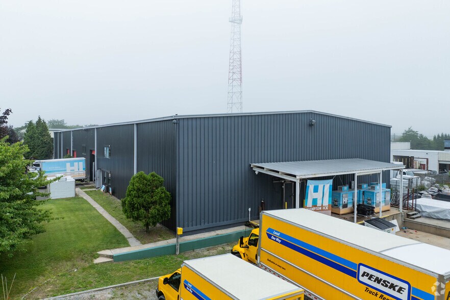 More Photos Of 1 Mariner Dr, Southampton Warehouse For Lease