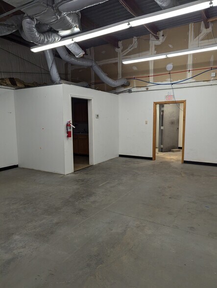 More Photos Of 612 Tenney Mountain Hwy, Plymouth Storefront For Lease