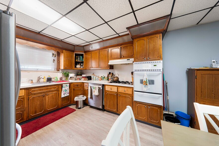 More Photos Of 46 Marion St, Port Reading Restaurant For Sale