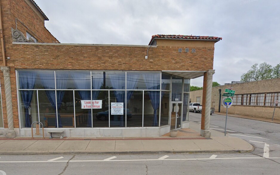 Primary Photo Of 2636 E 11th St, Tulsa Hotel For Lease