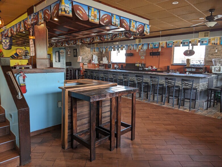 More Photos Of 1572 W 117th St, Lakewood Restaurant For Sale