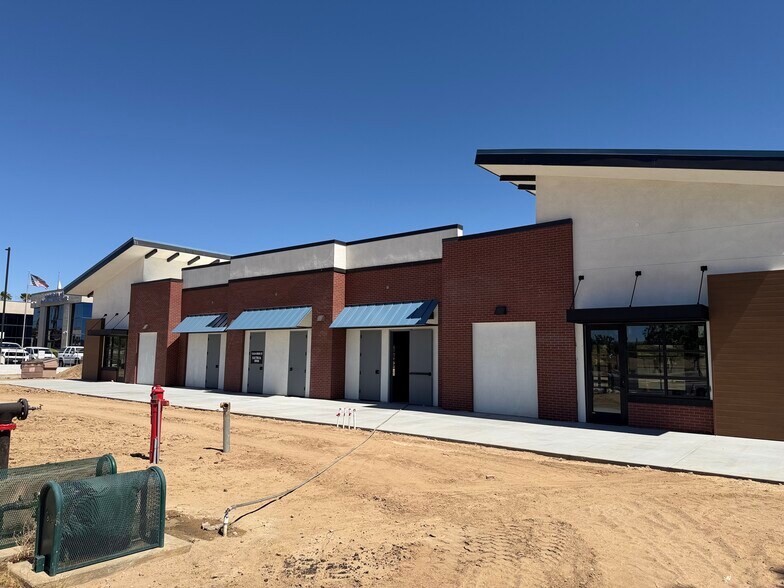 More Photos Of 15634 Main St, Hesperia Storefront For Lease