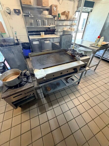 More Photos Of 2301-2309 Main St, Santa Monica Storefront Retail Office For Lease