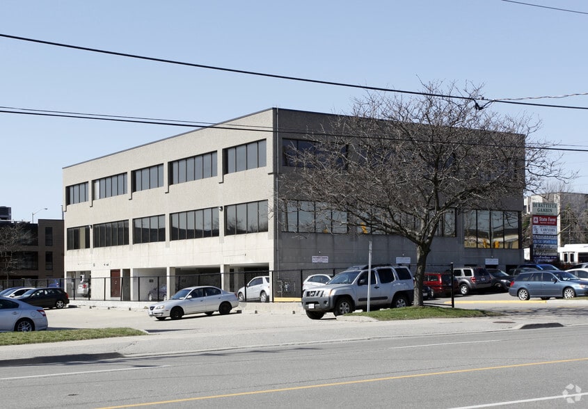 More Photos Of 1090 Dundas St E, Mississauga Office For Lease