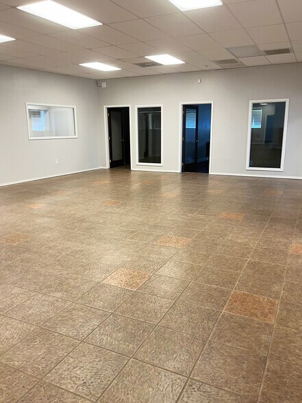 More Photos Of 6400 Hawes, Humble Warehouse For Lease