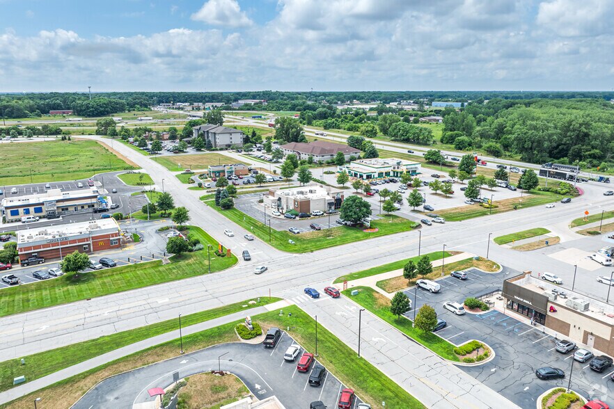 More Photos Of 6295 Ameriplex Dr, Portage Storefront For Lease