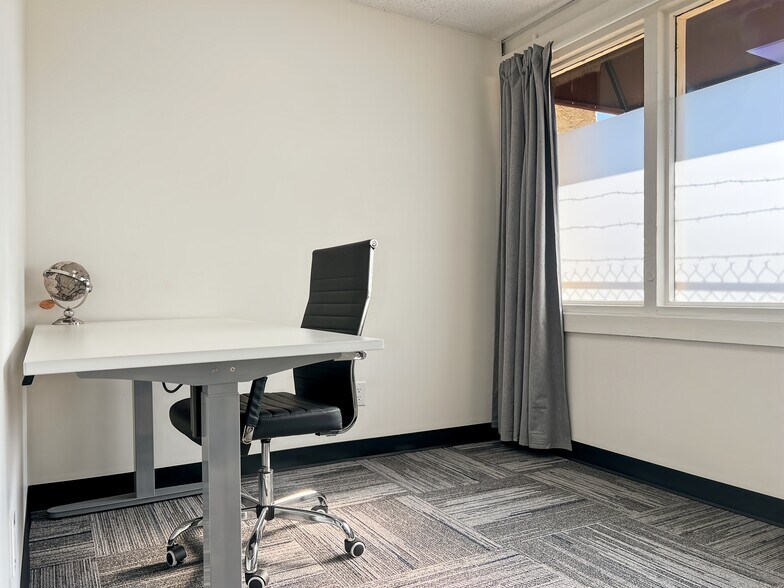 More Photos Of 4641 N 12th St, Phoenix Coworking Space