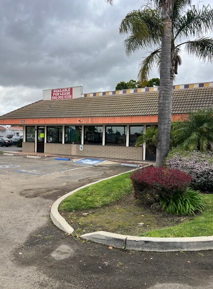 More Photos Of 1651 N Broadway, Santa Maria Restaurant For Lease