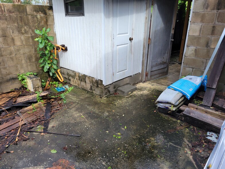 More Photos Of 2400 25th St N, Saint Petersburg Office For Sale