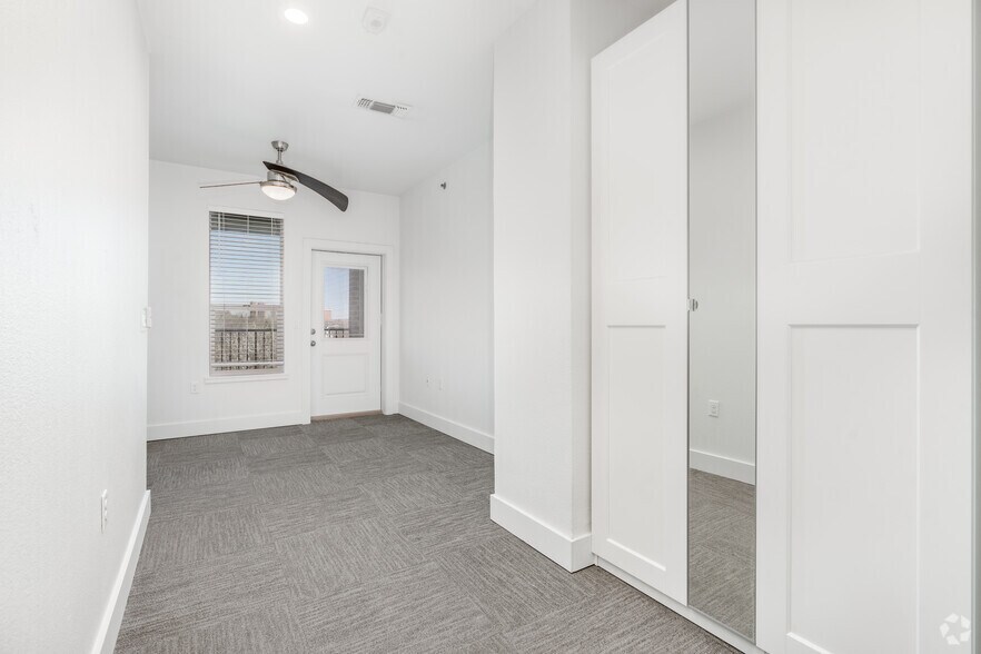 More Photos Of 404 Industrial St, Denton Apartments For Sale