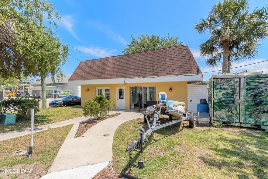 More Photos Of 305 N US Highway 1, Ormond Beach Auto Dealership For Sale