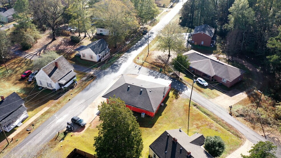 More Photos Of 247 Cannon Dr, Social Circle Restaurant For Sale