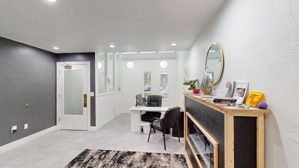 More Photos Of 828 1/2 6th St, Clarkston Storefront Retail Office For Sale