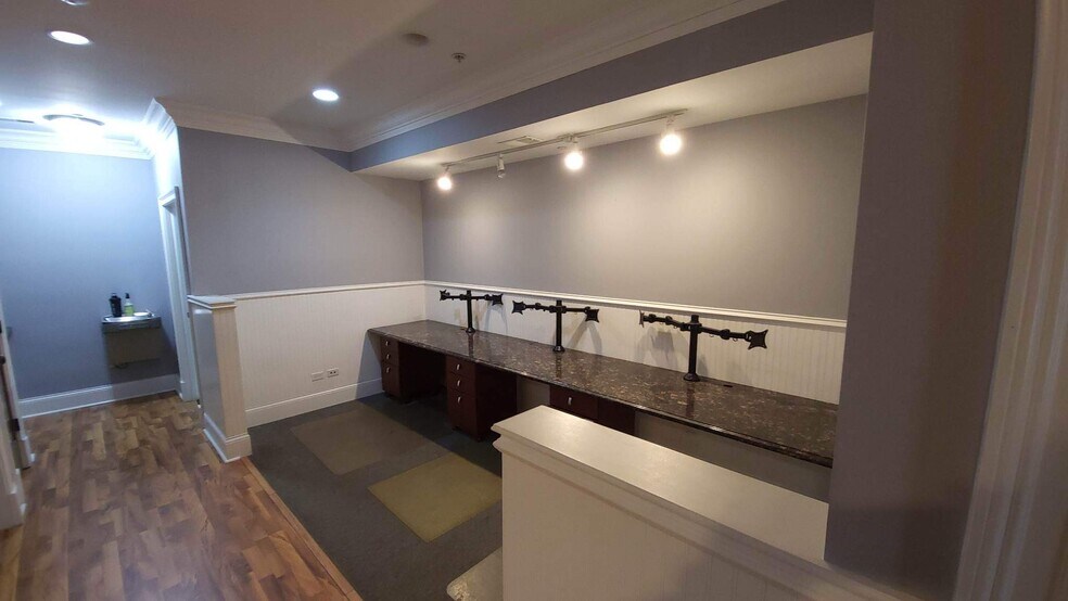 More Photos Of 9550 W Sergo Dr, McCook Light Distribution For Lease