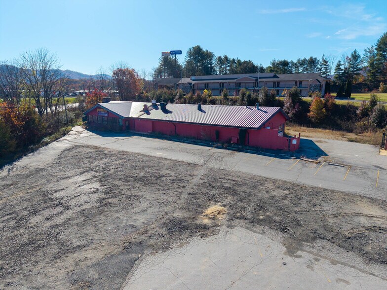 More Photos Of 1941 Champion Dr, Canton Restaurant For Lease