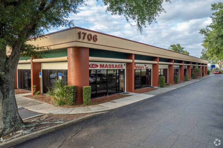 Primary Photo Of 1706 E Semoran Blvd, Apopka Medical For Sale