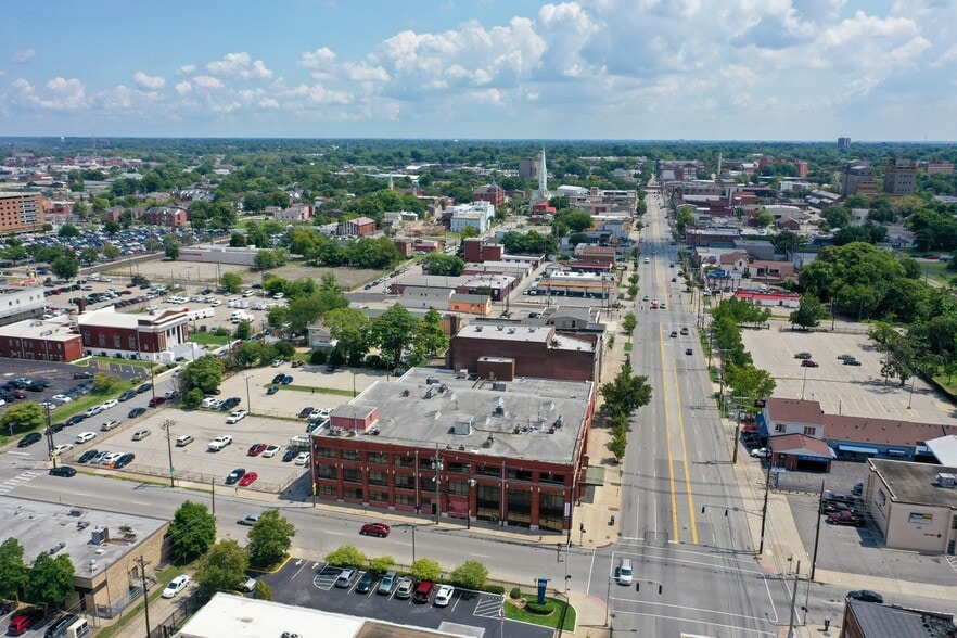 More Photos Of 501-505 E Broadway, Louisville Medical For Lease