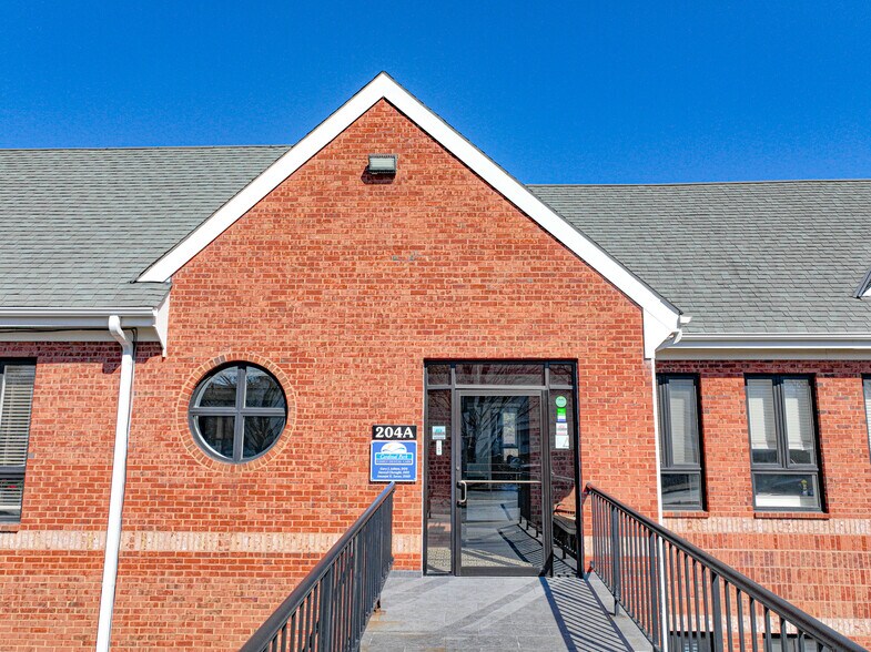 More Photos Of 2 Cardinal Park Dr, Leesburg Office For Sale