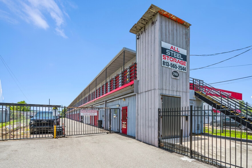 More Photos Of 5904 Johns Rd, Tampa Self Storage For Sale
