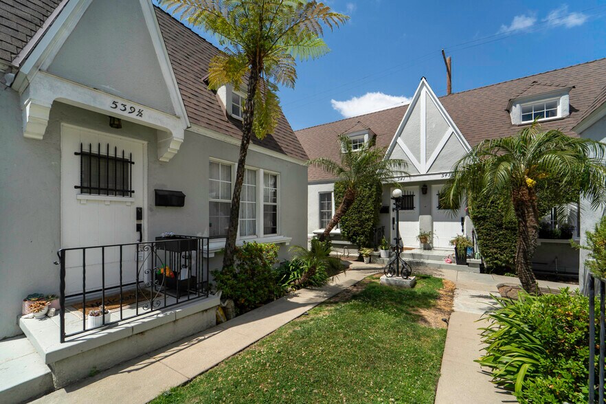 More Photos Of 537 N Orange Dr, Los Angeles Apartments For Sale