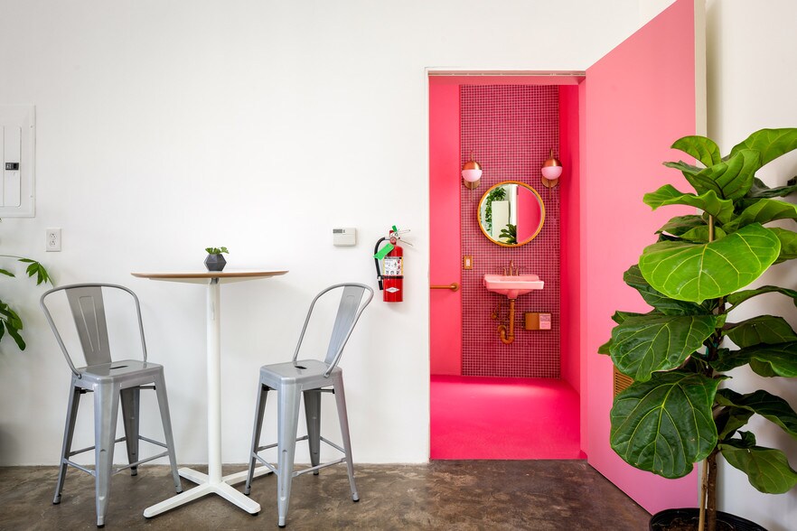 More Photos Of 712-722 N Figueroa St, Los Angeles Storefront Retail Office For Lease