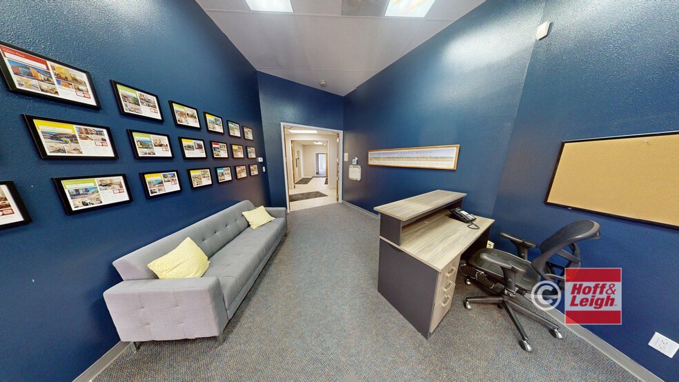 More Photos Of 411 Lakewood Cir, Colorado Springs Hotel For Sale