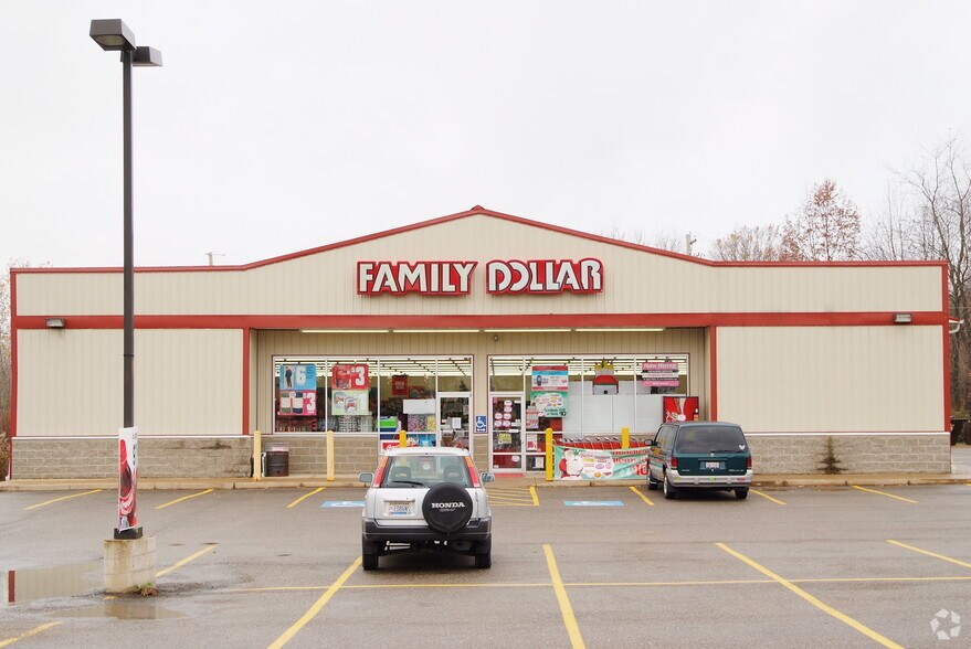 More Photos Of 267 N Wabash Ave, Brewster Freestanding For Sale