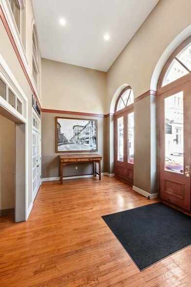 More Photos Of 11 Broad St, Charleston Office Residential For Lease