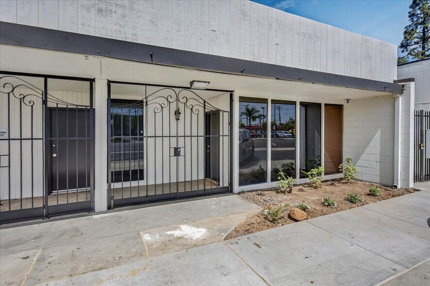 More Photos Of 28-40 E Minarets Ave, Pinedale Medical For Lease