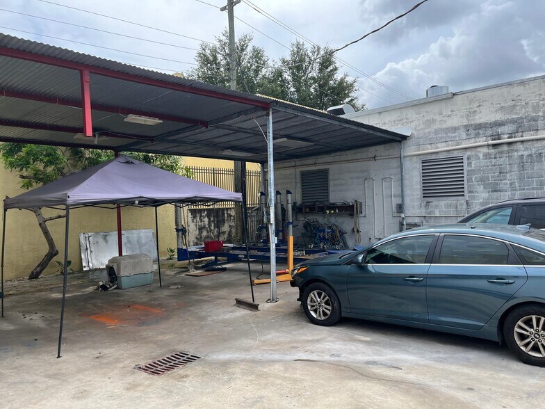 More Photos Of 2195 NW 27th Ave, Miami Freestanding For Sale