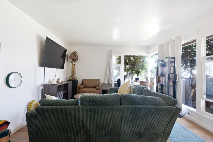 More Photos Of 4001 Riviera Dr, San Diego Apartments For Sale