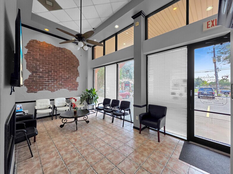 More Photos Of 6429 Fairmont Pky, Pasadena Office For Sale