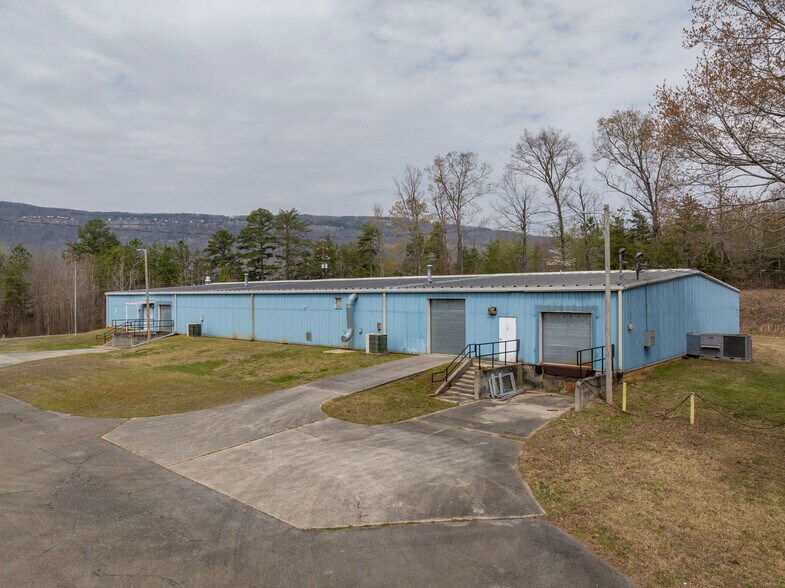 More Photos Of 205 Industrial Pike, Whitwell Manufacturing For Sale