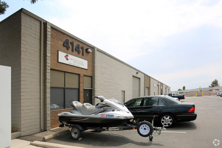 More Photos Of 4181 Power Inn Rd, Sacramento Flex For Lease