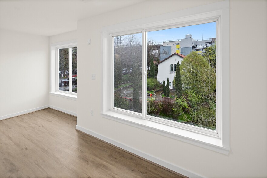 More Photos Of 711 N 35th St, Seattle Apartments For Lease